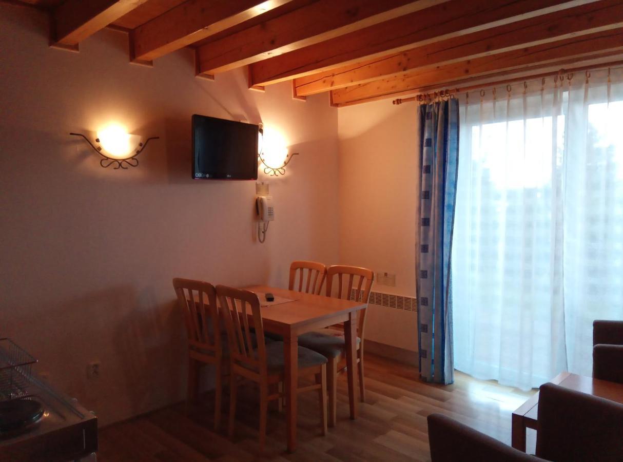 Apartmany Holiday Tatralandia Liptovsky Mikulas Exterior photo